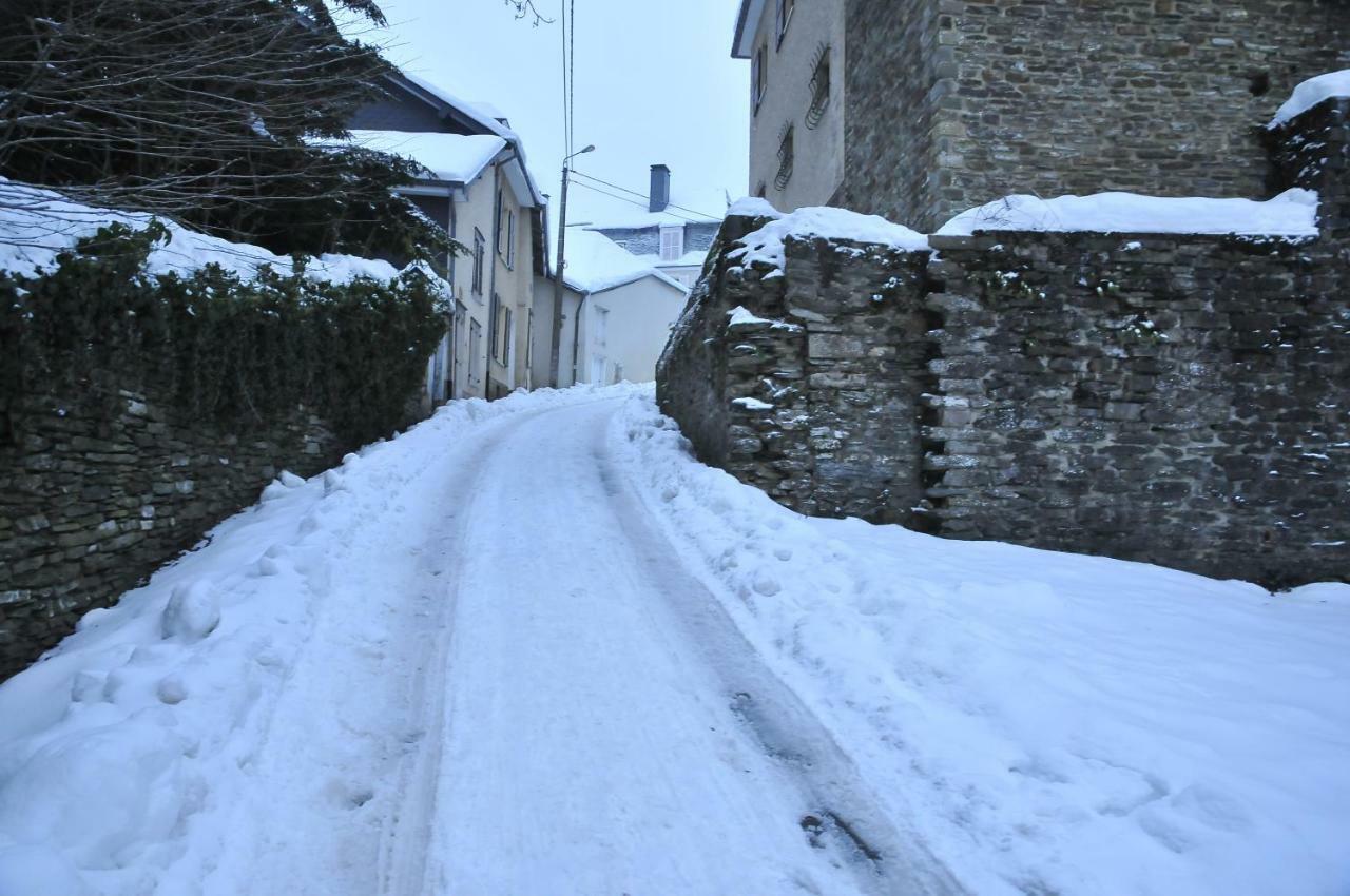 Au Charme Du 13 Faubourg De France A Bouillon Βίλα Εξωτερικό φωτογραφία
